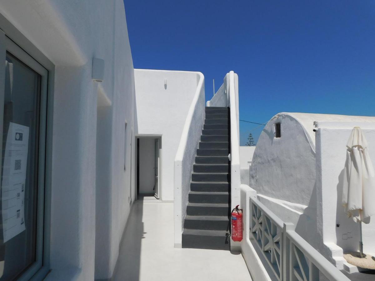 Livin Santorini - Center Rooms Santorini Island Exterior photo